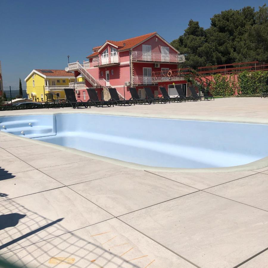 Lipovac Resort Ficus Bilice Exterior foto